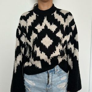 H&M Black and Cream Sweater- S